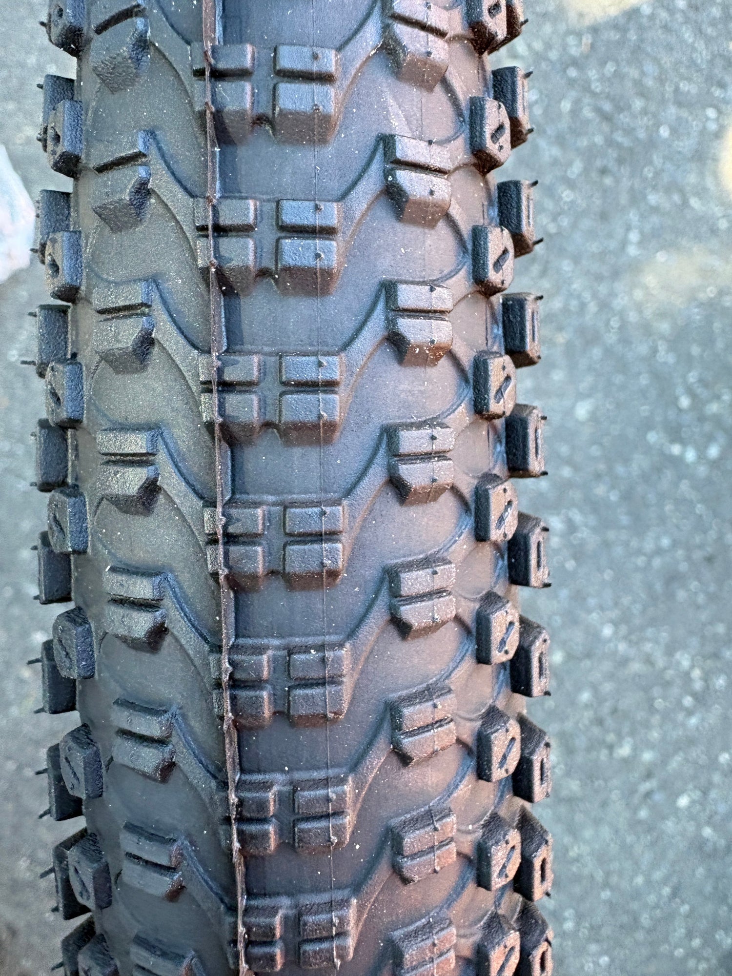 E bike tires