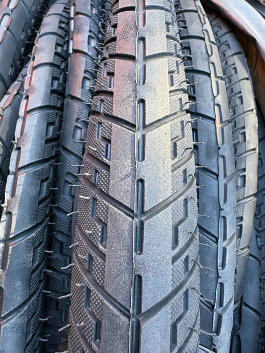 INNOVA IA-2401 Bicycle Tire – 24X1.95